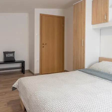 Apartmani Krzak Nin Exterior photo