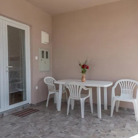 Apartmani Krzak Nin Exterior photo