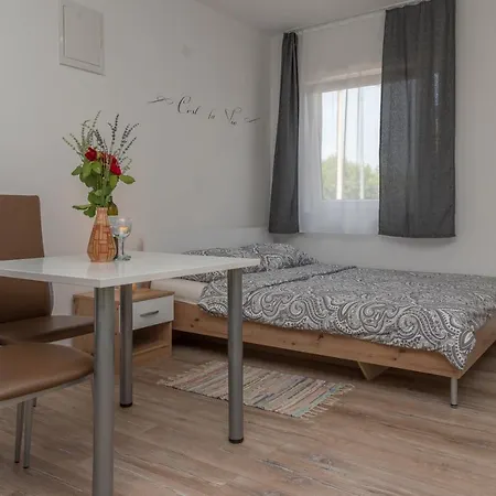 Apartmani Krzak Nin Exterior photo
